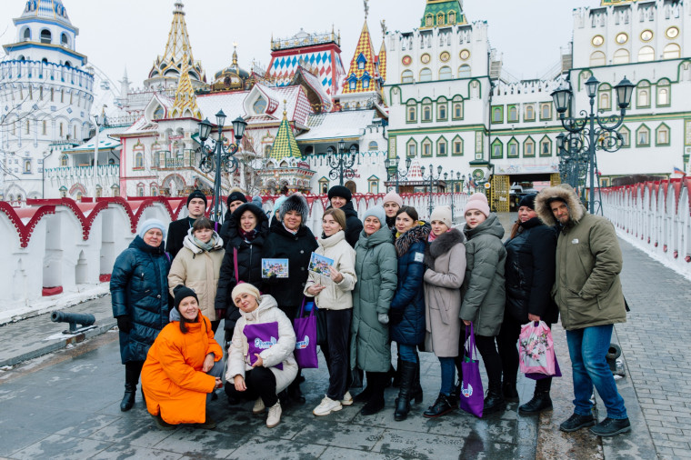 Окружной образовательный слет собрал в Москве 100 участников проекта «Орлята России» из новых регионов.